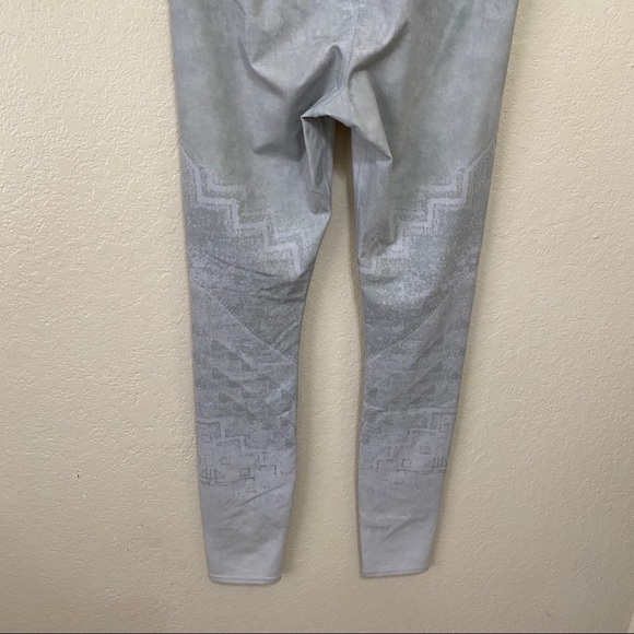 Alo yoga dusk casbah high waist leggings size med - Picture 10 of 12